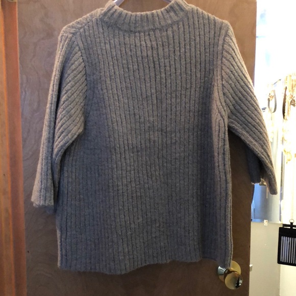 Cropped 3/4 sleeved sweater - Picture 3 of 3